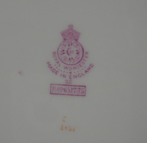 Royal Worcester MELBA C2545 Luncheon Plate (9") BEST More Items Available - Picture 2 of 3