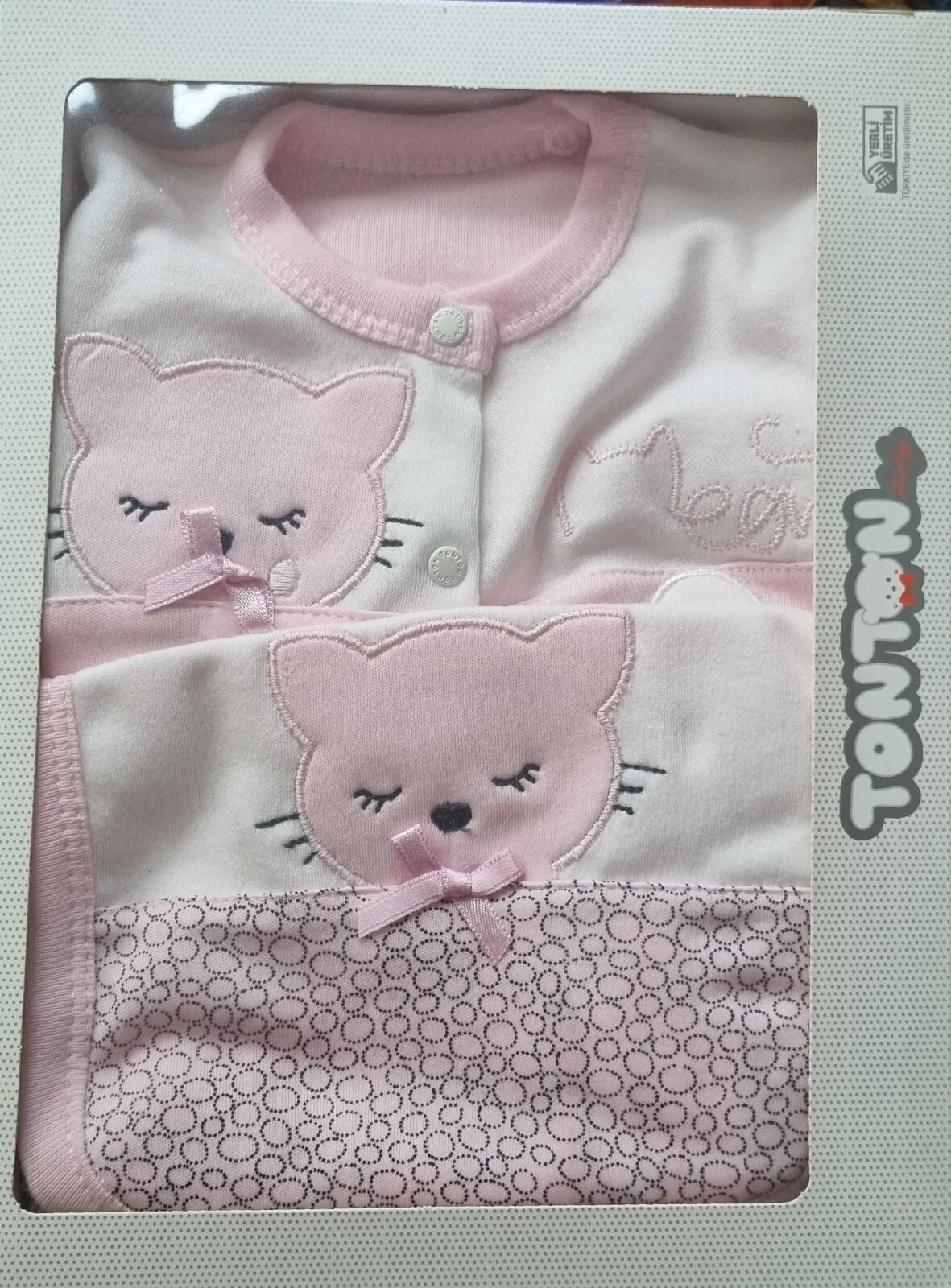Newborn baby clothes set