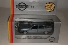 Gama Mini Opel Vectra Sedan, 1:43 Scale Diecast Boxed