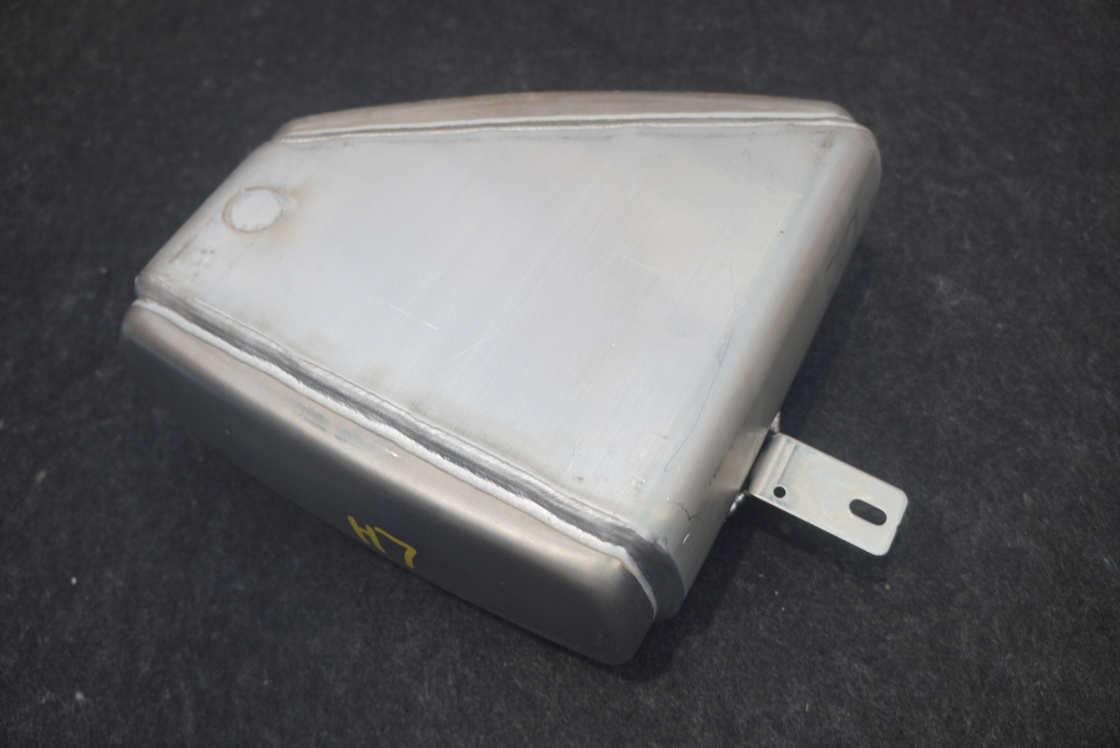 Left Air Suspension Pressure Accumulator Tank 4M0616203G Lamborghini Urus 2019