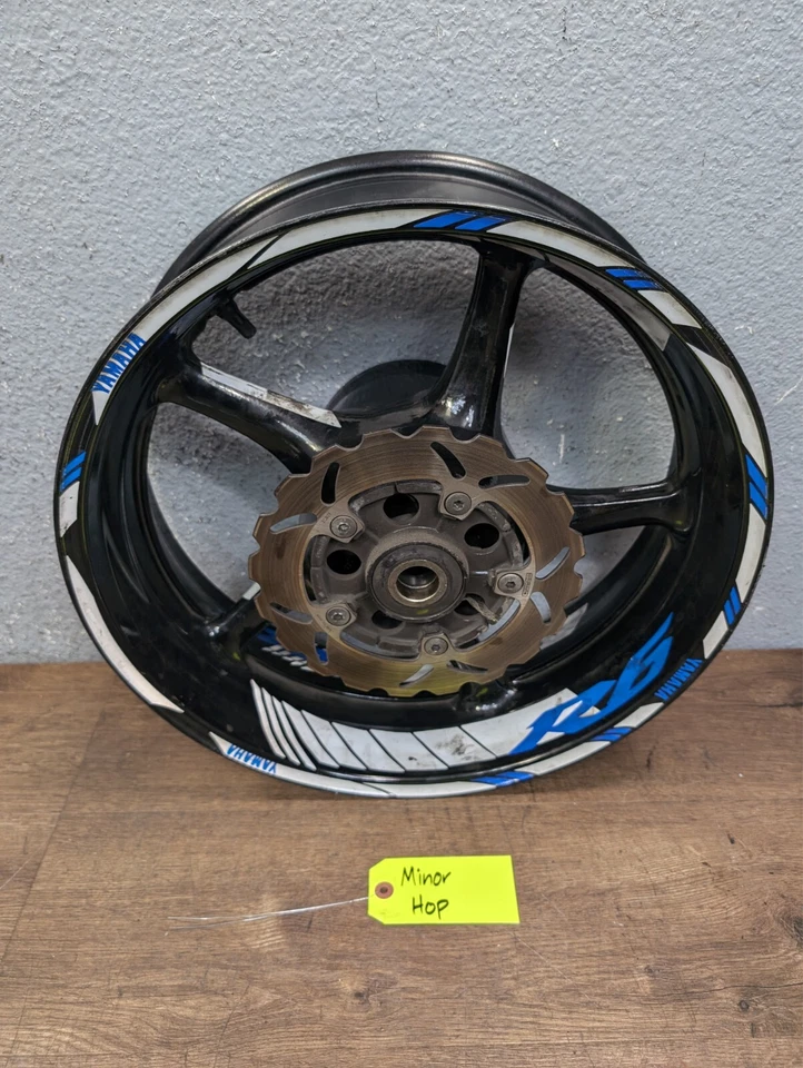 2007 YAMAHA YZF R6 OEM ЗАДНЕЕ КОЛЕСО ЗАДНИЙ ОБОД РОТОР СТУПИЦА - 5SL-25338-00-98 - Изображение 2 из 4
