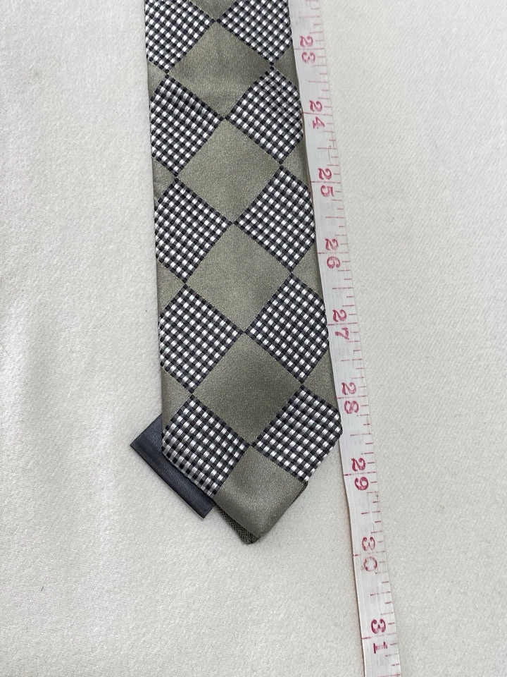 KARL LAGERFELD. CORBATA SEDA HOMBRE GEOMÉTRICA VERDE. EC Foto 3 de 4