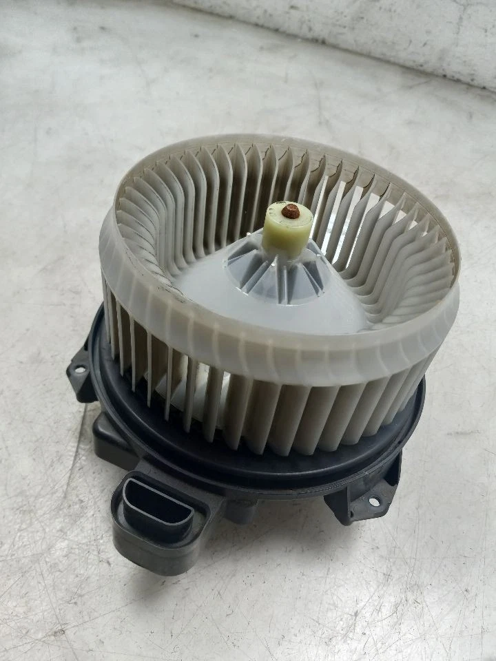 MOTOR SOPLADOR TOYOTA HIGHLANDER LE AC 08-19  Foto 4 de 4