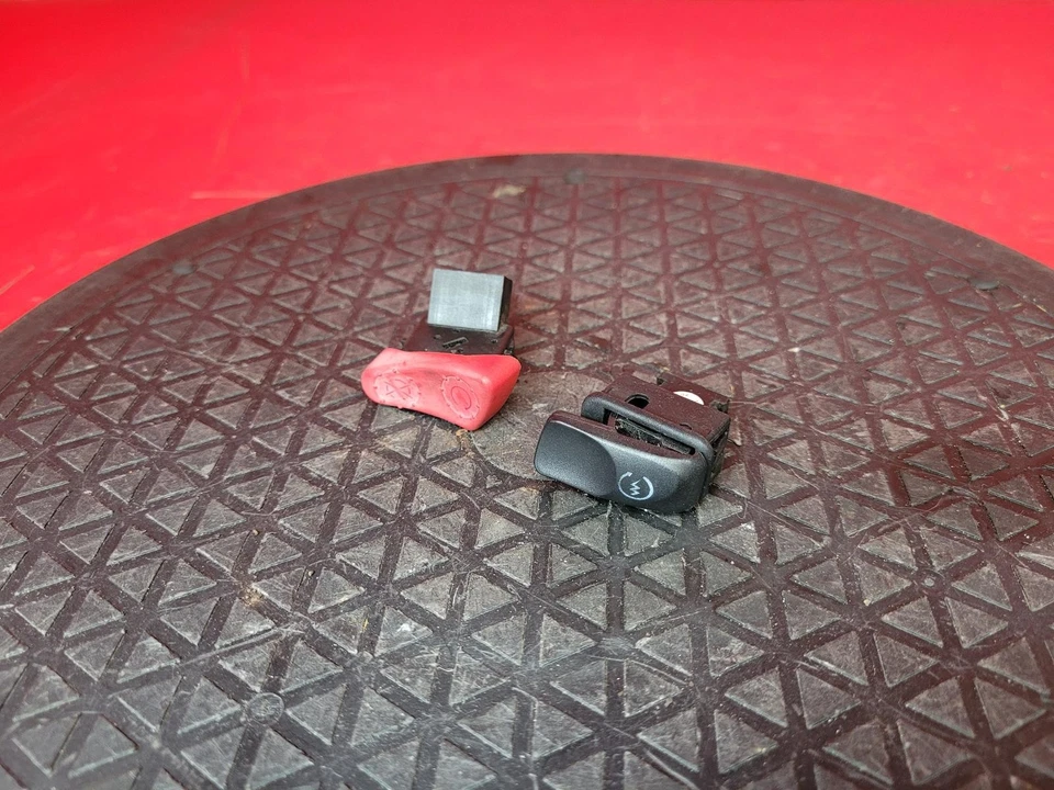 INGRANAGGIO INTERRUTTORE DESTRO PIAGGIO VESPA RH 2013 - Immagine 2 di 4