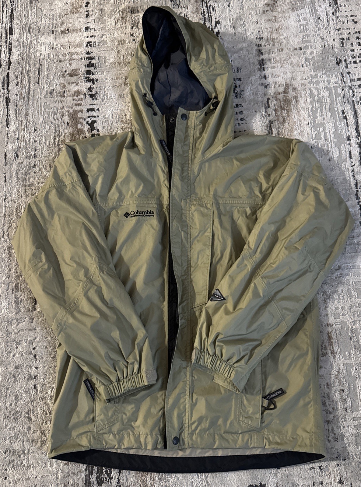 Columbia Omni-Tech Men's Small Beige Tan Windbreaker Hooded Full-Zip Jacket