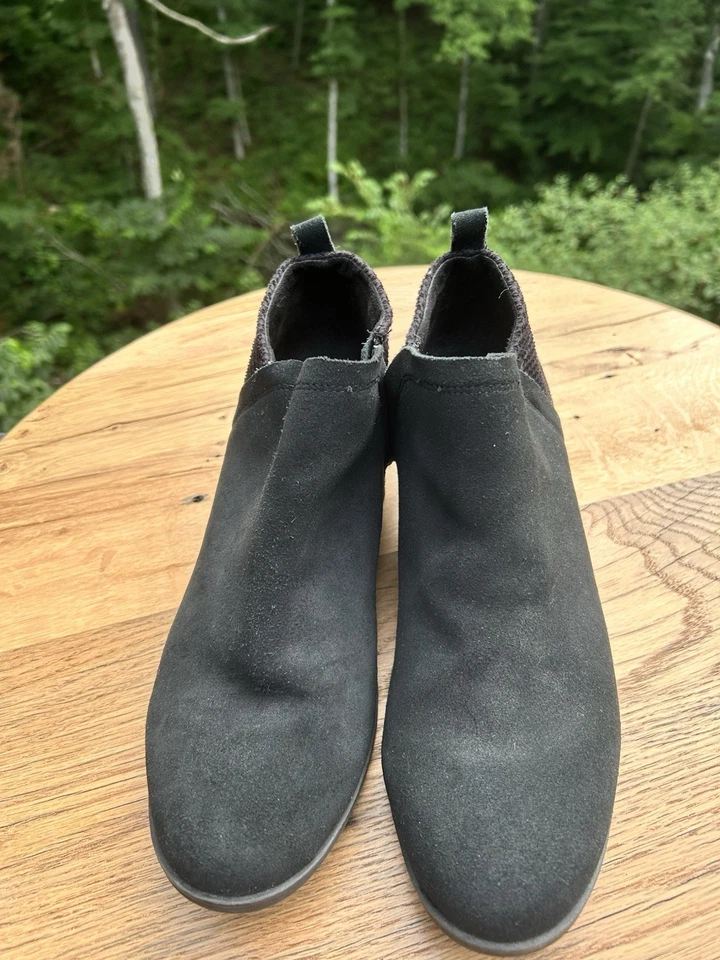 Bota TOMS Deia - Camurça Preta e Lã - Feminina Tamanho 11W Muito Bom Estado - Imagem 3 de 4