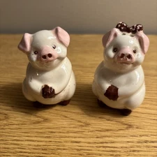  Vintage Ceramic Pink Pig Salt and Pepper Shakers