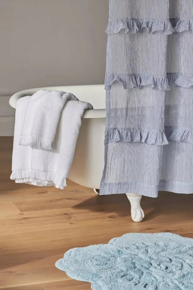 NUEVO CON ETIQUETAS Anthropologie Cortina de Ducha Azul Volantes Rayas NUEVO Foto 3 de 3