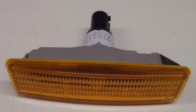 1) DD 1 BMW 63148360589 Used OEM MARKER LAMP 63-14-8-360-589 Fits: E39 & other