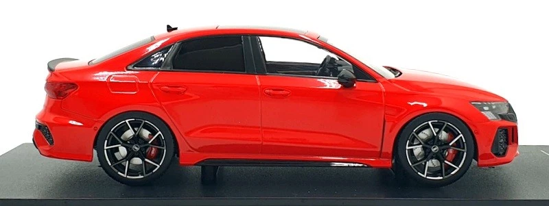 IXO Models 1/18 Scale Diecast 18002 - 2022 Audi RS3 Limousine - Red - Image 3 of 4