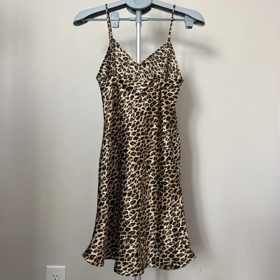 Vestido sin Mangas Gilligan O’Malley Cheetah para Mujer Talla Pequeña Estampado de Leopardo Poliéster Foto 2 de 4
