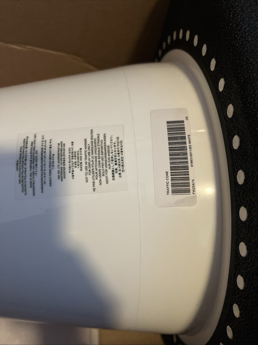 Supreme Traffic Cone 新品未使用 Supreme Traffic Cone White – Doused