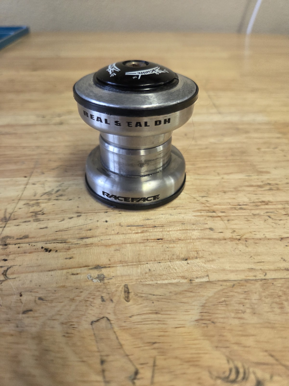 RACE FACE Real Seal Stainless Steel Headset 1 ⅛" threadless