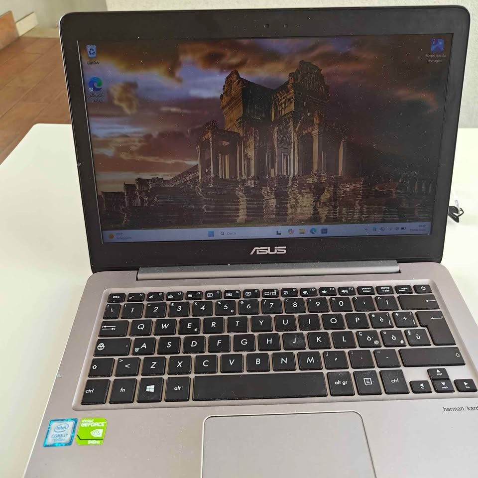 ASUS-ZENBOOK-13"- I7 -16 RAM -SSD 256-hdd-500-INVDIA-940MX