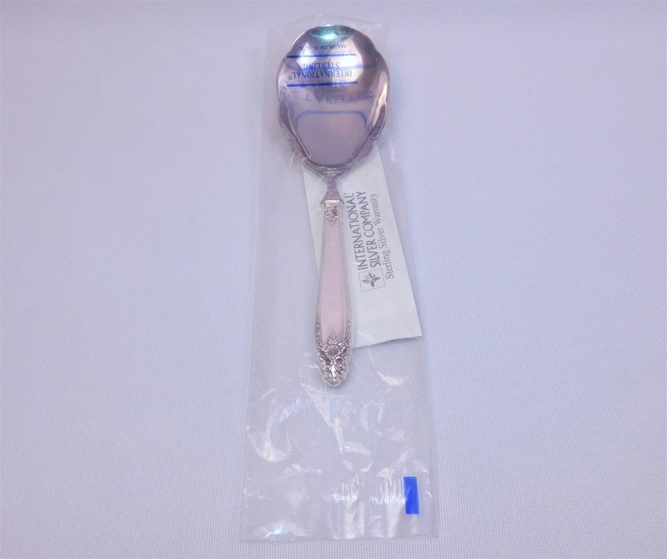 *Cuchara de arroz festoneada Prelude de plata esterlina internacional 4,6 oz Foto 2 de 4