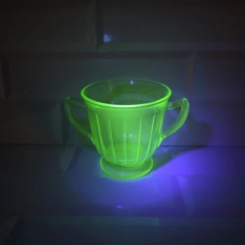 Vtg Green Depression Uranium Glass Hazel Atlas "New Century" Sugar Bowl *Glows*