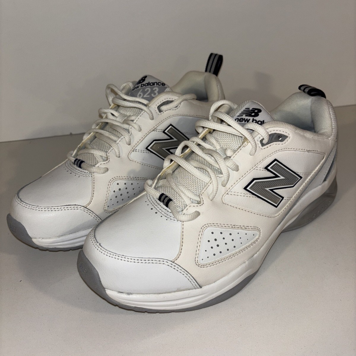 Balance Outlet New Balance 623 1988 New Balance Women's 623 V3 - Main Image