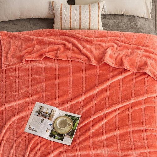 KORBLISS Super Soft Flannel Throw Blanket 50x60 Inches Premium Coral Strip - Picture 2 of 7