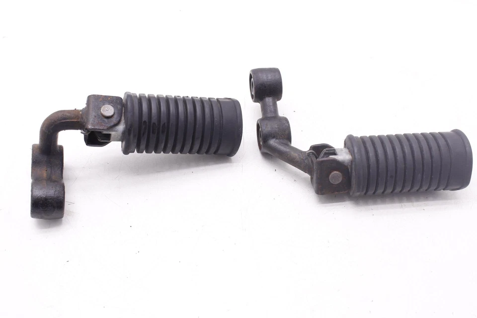 80 SUZUKI GS850G OEM REPOSAPIÉS DELANTEROS CLAVIJAS JUEGO PELDAÑOS PAR R11.BX28 Foto 3 de 4