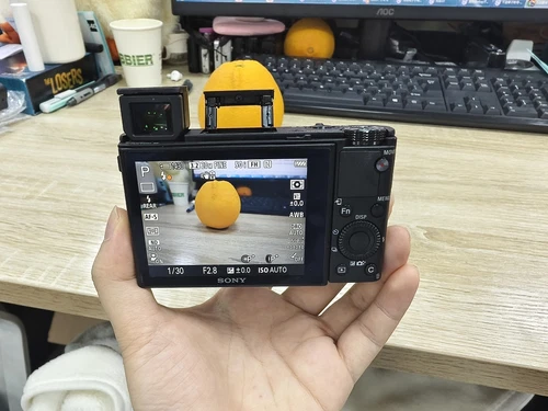 95%NEW! Sony Cyber-shot DSC-RX100 III M3 Digital Camera with Wifi NFC ViewFinder - Picture 7 of 18