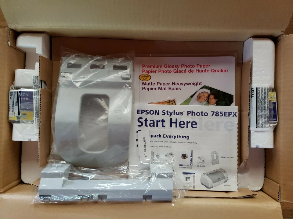 Epson Stylus Photo 785EPX Color Inkjet Printer w/ Bonus Photo Paper NEW - Image 3 of 4