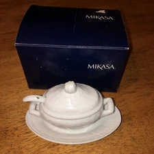 Mikasa White Condiment Dish w/ Lid & Spoon 5" Ceramic 2 oz Medici RL030-710 New