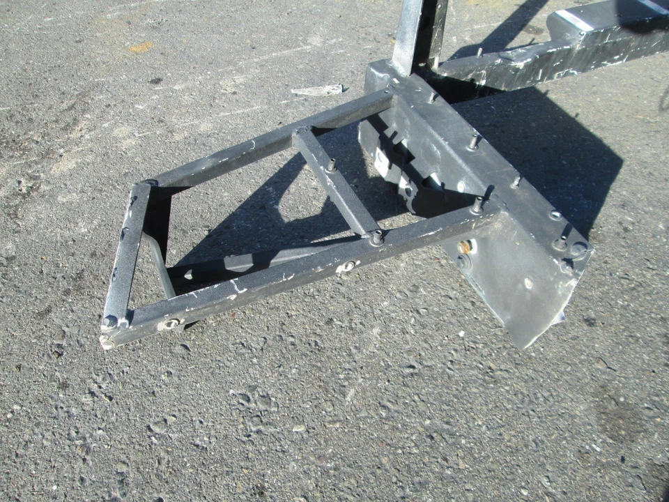 Ferrari 360 - Marco de ala trasera derecha / jaula / marco # 64810000 Foto 4 de 4