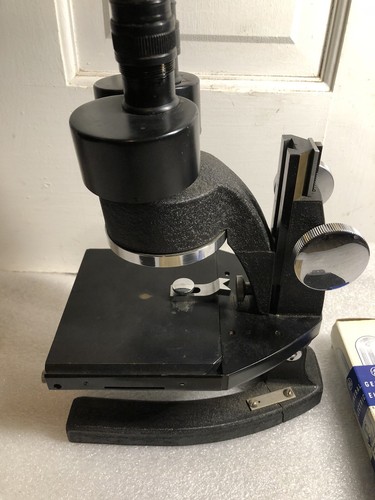 SPENCER LENS CO BRASS & IRON MICROSCOPE #176552 & Manual & Box -Vintage Rare - Picture 6 of 13