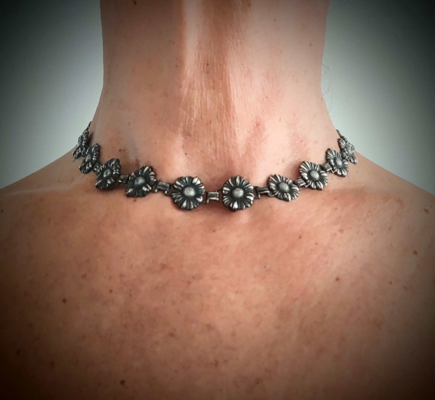 Vintage Sterling Silver Linked Daisy Flower Antique Choker Necklace - Picture 6 of 7