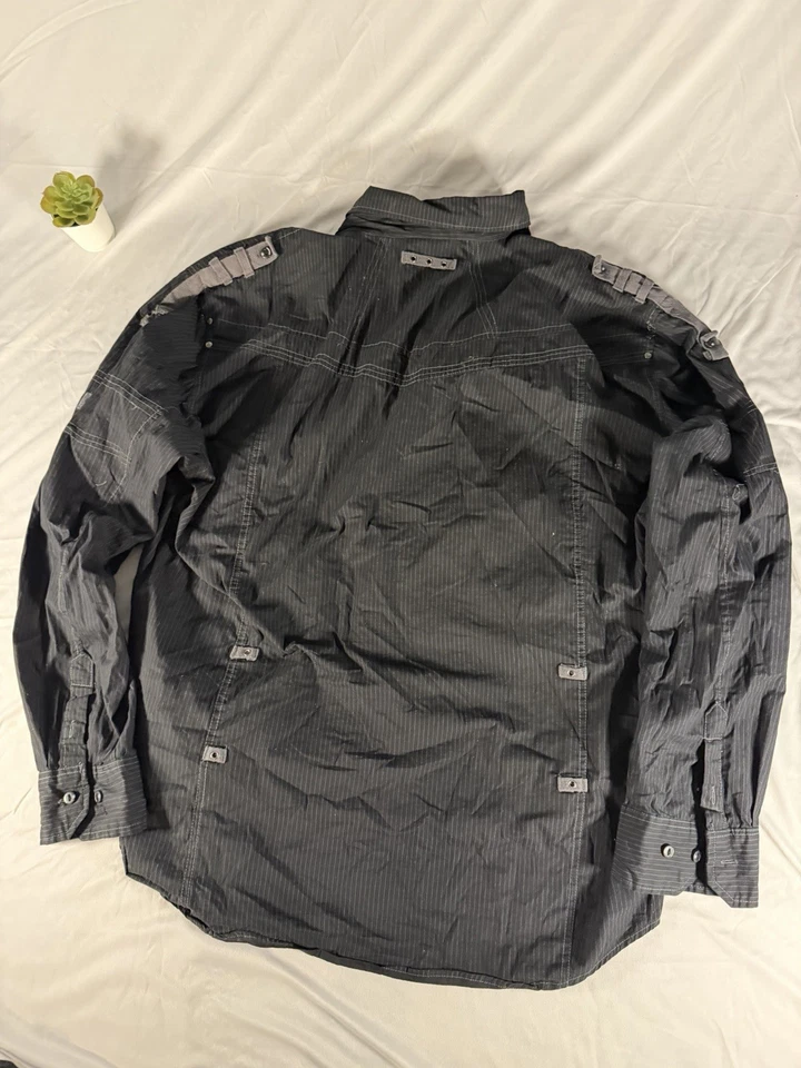 Camisa South Pole listrada preta/cinza com colarinho abotoado Y2K tamanho XXL - Imagem 4 de 4