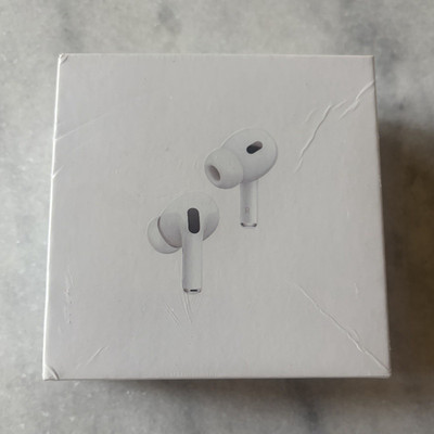 AirPods Pro 2nd Gen MagSafe USB-C Case Bluetooth In-Ear White Open Box