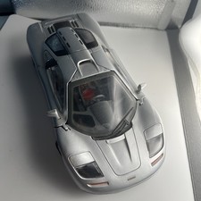 Maisto 1993 McLaren F1 1/18
