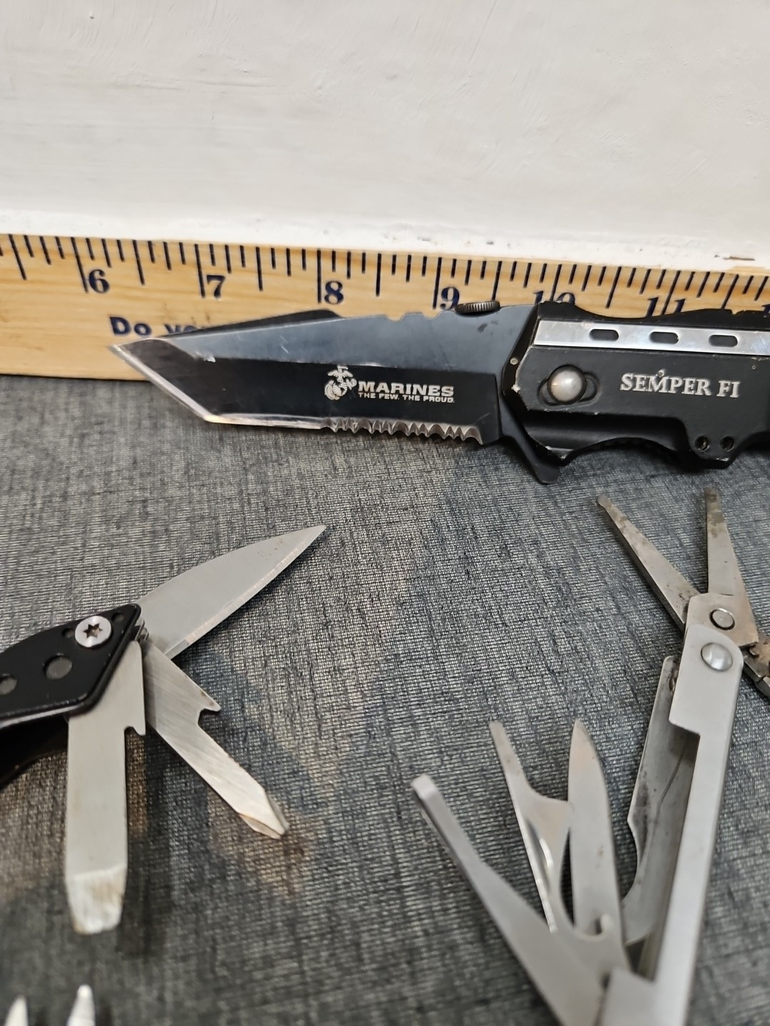 Lot of 8 Multitools Multi-Tools Pocket Knives 1 Cabela's Mixed Lot A