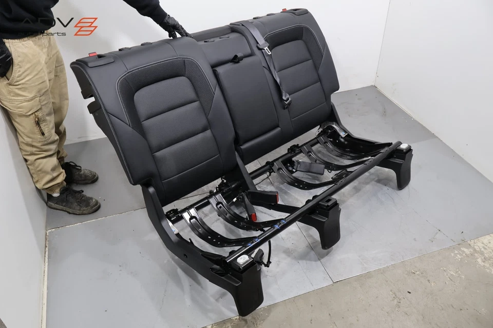2024 - 2025 Chevrolet Blazer EV trasero segunda fila cojín de asiento completo y reposabrazos OEM Foto 2 de 4