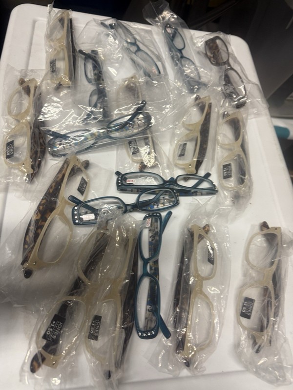Jones New York 18 Signature Reading Glasses +2.00,+1.50 New Multi-Colored Resale