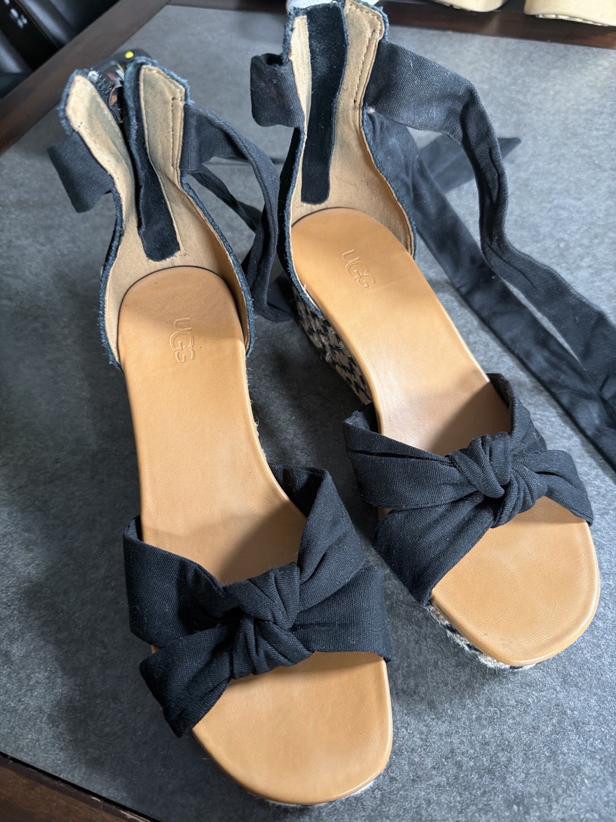 UGG Women's Espadrille Wedge Sandals-Black Canvas Women 7.5 EUC