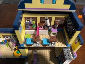 LEGO FRIENDS: Heartlake High (41005)(Out of Box) (With Instructions)(Only 2 char