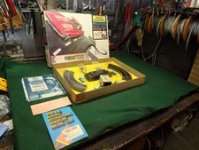 T-Jet Slot Car Set AURORA MODEL MOTORING THUNDERJET 500 SET Accessories READ