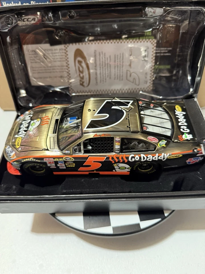 RARE* Mark Martin BRONZE FINISH ELITE #5 Go Daddy 2010 1/24 Nascar Diecast READ* - Image 2 of 4