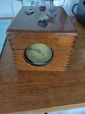 Antike Holz Taubenuhr Konstatieruhr für Brieftauben mit passendem Schlüssel