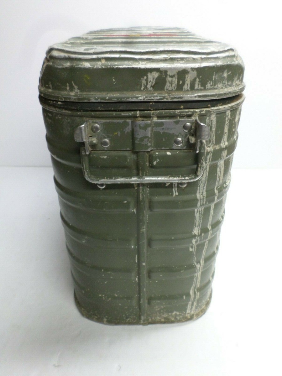 Vintage 1959 U.S. ARMY MERMITE METAL FIELD MESS BOX w/ (3) SERVING