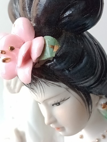 Japanese Geisha Porcelain Figurine Statue Floral Collectors - Picture 14 of 14