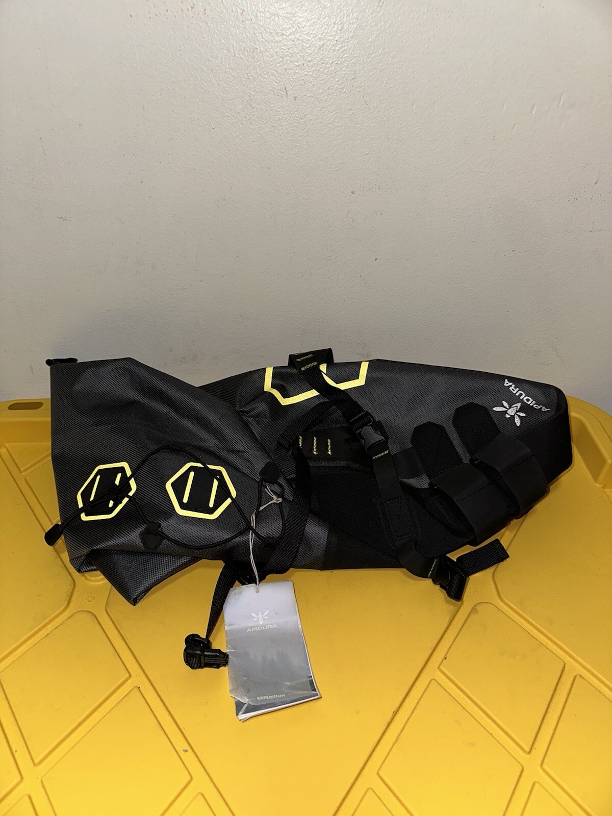 NUEVO Paquete de sillín Apidura Expedition 14L — Stock en EE. UU. — Bolsa de ciclismo MTB grava