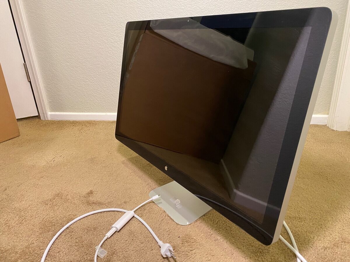 2018 Mac Mini i7 with Apple Thunderbolt Display and 2018 Mac Mini i7 with Apple Thunderbolt Display and