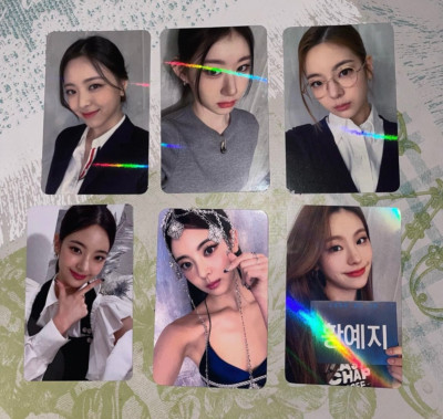 Official Itzy Checkmate Preorder Benefit Photocards - All Brand New