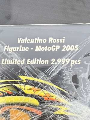 MINICHAMPS Valentino Rossi 1/12 Figure Yamaha 2005 Riding GP