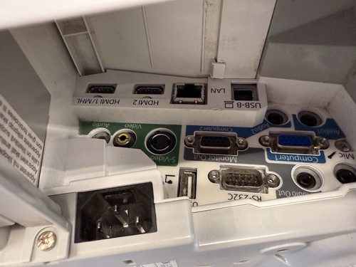 Epson EB-585W WXGA 2 HDMI Ultra Corto Alcance 3300 Lúmenes Proyector 2174 Lámpara Hora - Imagen 8 de 8