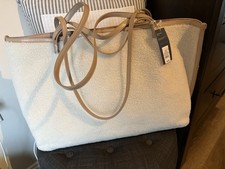 Universal Thread Ivory Sherpa Tote Magnetic C...