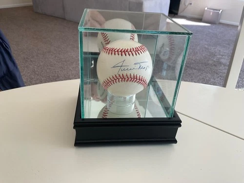 WILLIE MAYS SIGNED BASEBALL PSA LOA GRADED 9 BOLD STRONG SIGNATURE.