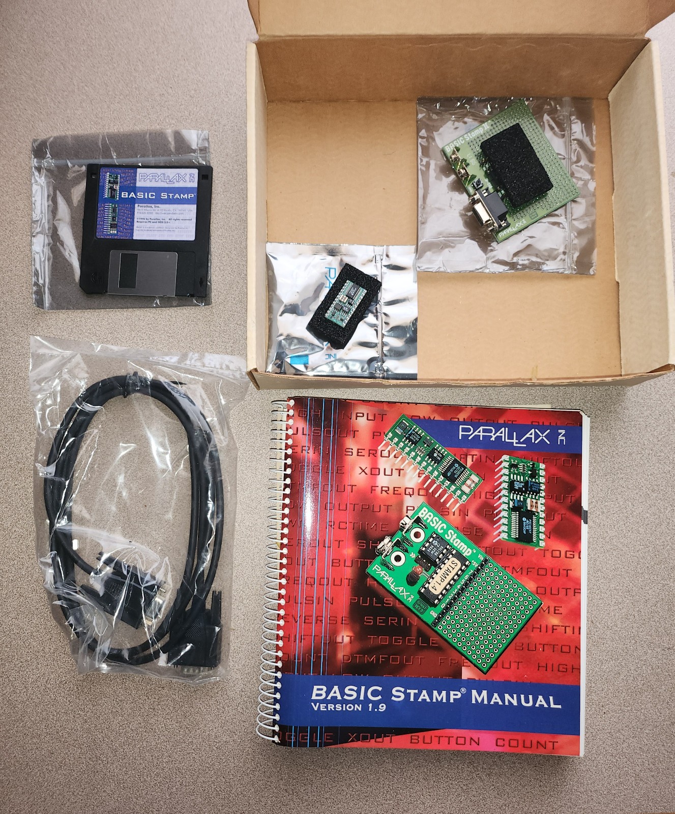 GREAT CHRISTMAS GIFT  - Parallax BASIC Stamp 2 Starter Kit 27203 (NIB)